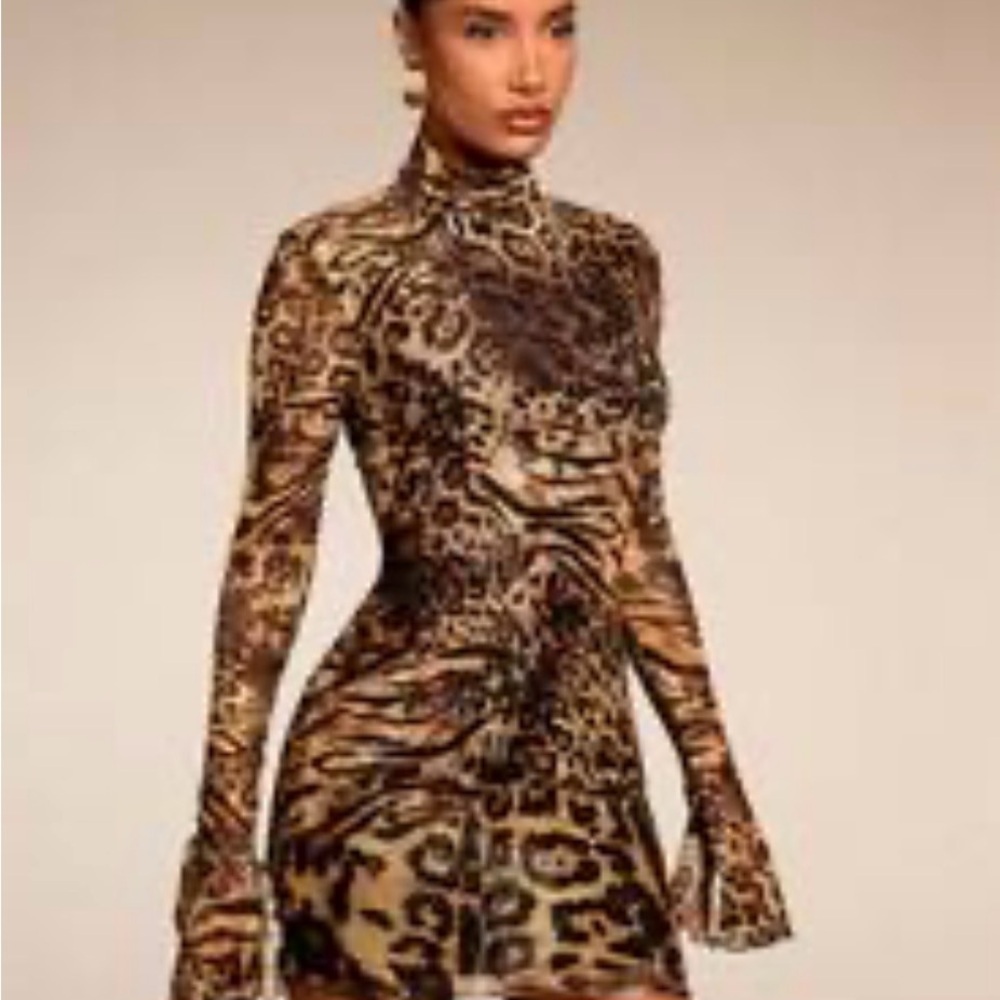 Animal Print Mesh Knitted
All Over Print Stand Collar long bell sleeves Sz Sm - Picture 14 of 14